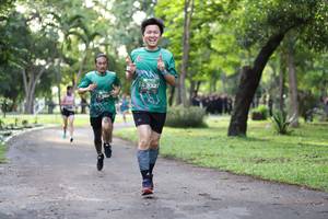 BIB: 123321
                            <button type="button" onclick="openModal(5032641)" class="btn btn-primary btn-sm float-right btn-popup" data-toggle="modal" data-target=".modal-high-quality">
                        <i class="fas fa-shopping-cart"></i> Add to Cart
                    </button>
                                            <button type="button" onclick="isThisMe(5032641, true)" class="btn btn-success btn-sm float-right btn-popup btn-isme hidden" data-toggle="tooltip" data-placement="bottom" title="นี่คือรูปของคุณใช่ไหม คลิกที่นี่เพื่อเอาเข้าอัลบั้ม">
                        <i class="fas fa-plus"></i> Add to album
                    </button>
                    <button type="button" onclick="isThisMe(5032641, false)" class="btn btn-warning btn-sm float-right btn-popup btn-isnotme hidden">
                        <i class="fas fa-ban"></i> Remove from album
                    </button>