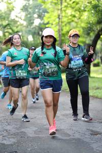 BIB: 0041, 077
                            <button type="button" onclick="openModal(5034022)" class="btn btn-primary btn-sm float-right btn-popup" data-toggle="modal" data-target=".modal-high-quality">
                        <i class="fas fa-shopping-cart"></i> Add to Cart
                    </button>
                                            <button type="button" onclick="isThisMe(5034022, true)" class="btn btn-success btn-sm float-right btn-popup btn-isme hidden" data-toggle="tooltip" data-placement="bottom" title="นี่คือรูปของคุณใช่ไหม คลิกที่นี่เพื่อเอาเข้าอัลบั้ม">
                        <i class="fas fa-plus"></i> Add to album
                    </button>
                    <button type="button" onclick="isThisMe(5034022, false)" class="btn btn-warning btn-sm float-right btn-popup btn-isnotme hidden">
                        <i class="fas fa-ban"></i> Remove from album
                    </button>