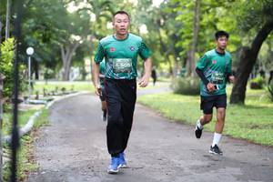 BIB: 051
                            <button type="button" onclick="openModal(5025925)" class="btn btn-primary btn-sm float-right btn-popup" data-toggle="modal" data-target=".modal-high-quality">
                        <i class="fas fa-shopping-cart"></i> Add to Cart
                    </button>
                                            <button type="button" onclick="isThisMe(5025925, true)" class="btn btn-success btn-sm float-right btn-popup btn-isme hidden" data-toggle="tooltip" data-placement="bottom" title="นี่คือรูปของคุณใช่ไหม คลิกที่นี่เพื่อเอาเข้าอัลบั้ม">
                        <i class="fas fa-plus"></i> Add to album
                    </button>
                    <button type="button" onclick="isThisMe(5025925, false)" class="btn btn-warning btn-sm float-right btn-popup btn-isnotme hidden">
                        <i class="fas fa-ban"></i> Remove from album
                    </button>