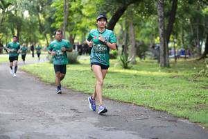 BIB: 017
                            <button type="button" onclick="openModal(5025536)" class="btn btn-primary btn-sm float-right btn-popup" data-toggle="modal" data-target=".modal-high-quality">
                        <i class="fas fa-shopping-cart"></i> Add to Cart
                    </button>
                                            <button type="button" onclick="isThisMe(5025536, true)" class="btn btn-success btn-sm float-right btn-popup btn-isme hidden" data-toggle="tooltip" data-placement="bottom" title="นี่คือรูปของคุณใช่ไหม คลิกที่นี่เพื่อเอาเข้าอัลบั้ม">
                        <i class="fas fa-plus"></i> Add to album
                    </button>
                    <button type="button" onclick="isThisMe(5025536, false)" class="btn btn-warning btn-sm float-right btn-popup btn-isnotme hidden">
                        <i class="fas fa-ban"></i> Remove from album
                    </button>