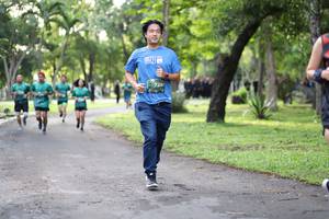 BIB: 726, 111
                            <button type="button" onclick="openModal(5025690)" class="btn btn-primary btn-sm float-right btn-popup" data-toggle="modal" data-target=".modal-high-quality">
                        <i class="fas fa-shopping-cart"></i> Add to Cart
                    </button>
                                            <button type="button" onclick="isThisMe(5025690, true)" class="btn btn-success btn-sm float-right btn-popup btn-isme hidden" data-toggle="tooltip" data-placement="bottom" title="นี่คือรูปของคุณใช่ไหม คลิกที่นี่เพื่อเอาเข้าอัลบั้ม">
                        <i class="fas fa-plus"></i> Add to album
                    </button>
                    <button type="button" onclick="isThisMe(5025690, false)" class="btn btn-warning btn-sm float-right btn-popup btn-isnotme hidden">
                        <i class="fas fa-ban"></i> Remove from album
                    </button>