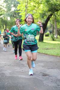 BIB: 452
                            <button type="button" onclick="openModal(5034127)" class="btn btn-primary btn-sm float-right btn-popup" data-toggle="modal" data-target=".modal-high-quality">
                        <i class="fas fa-shopping-cart"></i> Add to Cart
                    </button>
                                            <button type="button" onclick="isThisMe(5034127, true)" class="btn btn-success btn-sm float-right btn-popup btn-isme hidden" data-toggle="tooltip" data-placement="bottom" title="นี่คือรูปของคุณใช่ไหม คลิกที่นี่เพื่อเอาเข้าอัลบั้ม">
                        <i class="fas fa-plus"></i> Add to album
                    </button>
                    <button type="button" onclick="isThisMe(5034127, false)" class="btn btn-warning btn-sm float-right btn-popup btn-isnotme hidden">
                        <i class="fas fa-ban"></i> Remove from album
                    </button>