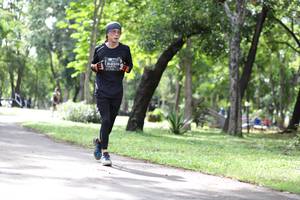 BIB: 0319
                            <button type="button" onclick="openModal(5083697)" class="btn btn-primary btn-sm float-right btn-popup" data-toggle="modal" data-target=".modal-high-quality">
                        <i class="fas fa-shopping-cart"></i> Add to Cart
                    </button>
                                            <button type="button" onclick="isThisMe(5083697, true)" class="btn btn-success btn-sm float-right btn-popup btn-isme hidden" data-toggle="tooltip" data-placement="bottom" title="นี่คือรูปของคุณใช่ไหม คลิกที่นี่เพื่อเอาเข้าอัลบั้ม">
                        <i class="fas fa-plus"></i> Add to album
                    </button>
                    <button type="button" onclick="isThisMe(5083697, false)" class="btn btn-warning btn-sm float-right btn-popup btn-isnotme hidden">
                        <i class="fas fa-ban"></i> Remove from album
                    </button>