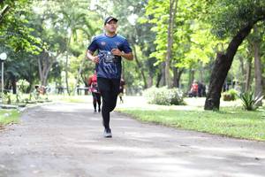 BIB: 
                            <button type="button" onclick="openModal(5072368)" class="btn btn-primary btn-sm float-right btn-popup" data-toggle="modal" data-target=".modal-high-quality">
                        <i class="fas fa-shopping-cart"></i> Add to Cart
                    </button>
                                            <button type="button" onclick="isThisMe(5072368, true)" class="btn btn-success btn-sm float-right btn-popup btn-isme hidden" data-toggle="tooltip" data-placement="bottom" title="นี่คือรูปของคุณใช่ไหม คลิกที่นี่เพื่อเอาเข้าอัลบั้ม">
                        <i class="fas fa-plus"></i> Add to album
                    </button>
                    <button type="button" onclick="isThisMe(5072368, false)" class="btn btn-warning btn-sm float-right btn-popup btn-isnotme hidden">
                        <i class="fas fa-ban"></i> Remove from album
                    </button>