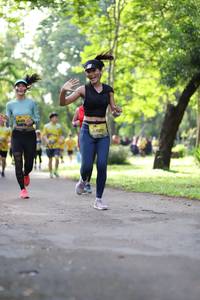 BIB: 0231
                            <button type="button" onclick="openModal(5039373)" class="btn btn-primary btn-sm float-right btn-popup" data-toggle="modal" data-target=".modal-high-quality">
                        <i class="fas fa-shopping-cart"></i> Add to Cart
                    </button>
                                            <button type="button" onclick="isThisMe(5039373, true)" class="btn btn-success btn-sm float-right btn-popup btn-isme hidden" data-toggle="tooltip" data-placement="bottom" title="นี่คือรูปของคุณใช่ไหม คลิกที่นี่เพื่อเอาเข้าอัลบั้ม">
                        <i class="fas fa-plus"></i> Add to album
                    </button>
                    <button type="button" onclick="isThisMe(5039373, false)" class="btn btn-warning btn-sm float-right btn-popup btn-isnotme hidden">
                        <i class="fas fa-ban"></i> Remove from album
                    </button>