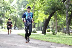 BIB: 0220
                            <button type="button" onclick="openModal(5064400)" class="btn btn-primary btn-sm float-right btn-popup" data-toggle="modal" data-target=".modal-high-quality">
                        <i class="fas fa-shopping-cart"></i> Add to Cart
                    </button>
                                            <button type="button" onclick="isThisMe(5064400, true)" class="btn btn-success btn-sm float-right btn-popup btn-isme hidden" data-toggle="tooltip" data-placement="bottom" title="นี่คือรูปของคุณใช่ไหม คลิกที่นี่เพื่อเอาเข้าอัลบั้ม">
                        <i class="fas fa-plus"></i> Add to album
                    </button>
                    <button type="button" onclick="isThisMe(5064400, false)" class="btn btn-warning btn-sm float-right btn-popup btn-isnotme hidden">
                        <i class="fas fa-ban"></i> Remove from album
                    </button>