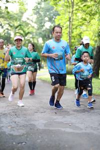 BIB: 015, 265
                            <button type="button" onclick="openModal(5035407)" class="btn btn-primary btn-sm float-right btn-popup" data-toggle="modal" data-target=".modal-high-quality">
                        <i class="fas fa-shopping-cart"></i> Add to Cart
                    </button>
                                            <button type="button" onclick="isThisMe(5035407, true)" class="btn btn-success btn-sm float-right btn-popup btn-isme hidden" data-toggle="tooltip" data-placement="bottom" title="นี่คือรูปของคุณใช่ไหม คลิกที่นี่เพื่อเอาเข้าอัลบั้ม">
                        <i class="fas fa-plus"></i> Add to album
                    </button>
                    <button type="button" onclick="isThisMe(5035407, false)" class="btn btn-warning btn-sm float-right btn-popup btn-isnotme hidden">
                        <i class="fas fa-ban"></i> Remove from album
                    </button>