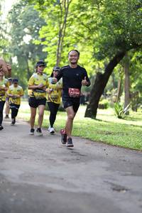 BIB: 0198
                            <button type="button" onclick="openModal(5040135)" class="btn btn-primary btn-sm float-right btn-popup" data-toggle="modal" data-target=".modal-high-quality">
                        <i class="fas fa-shopping-cart"></i> Add to Cart
                    </button>
                                            <button type="button" onclick="isThisMe(5040135, true)" class="btn btn-success btn-sm float-right btn-popup btn-isme hidden" data-toggle="tooltip" data-placement="bottom" title="นี่คือรูปของคุณใช่ไหม คลิกที่นี่เพื่อเอาเข้าอัลบั้ม">
                        <i class="fas fa-plus"></i> Add to album
                    </button>
                    <button type="button" onclick="isThisMe(5040135, false)" class="btn btn-warning btn-sm float-right btn-popup btn-isnotme hidden">
                        <i class="fas fa-ban"></i> Remove from album
                    </button>