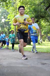 BIB: 1179
                            <button type="button" onclick="openModal(5038288)" class="btn btn-primary btn-sm float-right btn-popup" data-toggle="modal" data-target=".modal-high-quality">
                        <i class="fas fa-shopping-cart"></i> Add to Cart
                    </button>
                                            <button type="button" onclick="isThisMe(5038288, true)" class="btn btn-success btn-sm float-right btn-popup btn-isme hidden" data-toggle="tooltip" data-placement="bottom" title="นี่คือรูปของคุณใช่ไหม คลิกที่นี่เพื่อเอาเข้าอัลบั้ม">
                        <i class="fas fa-plus"></i> Add to album
                    </button>
                    <button type="button" onclick="isThisMe(5038288, false)" class="btn btn-warning btn-sm float-right btn-popup btn-isnotme hidden">
                        <i class="fas fa-ban"></i> Remove from album
                    </button>