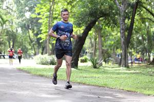 BIB: 1082
                            <button type="button" onclick="openModal(5065429)" class="btn btn-primary btn-sm float-right btn-popup" data-toggle="modal" data-target=".modal-high-quality">
                        <i class="fas fa-shopping-cart"></i> Add to Cart
                    </button>
                                            <button type="button" onclick="isThisMe(5065429, true)" class="btn btn-success btn-sm float-right btn-popup btn-isme hidden" data-toggle="tooltip" data-placement="bottom" title="นี่คือรูปของคุณใช่ไหม คลิกที่นี่เพื่อเอาเข้าอัลบั้ม">
                        <i class="fas fa-plus"></i> Add to album
                    </button>
                    <button type="button" onclick="isThisMe(5065429, false)" class="btn btn-warning btn-sm float-right btn-popup btn-isnotme hidden">
                        <i class="fas fa-ban"></i> Remove from album
                    </button>