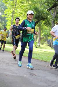 BIB: 0253
                            <button type="button" onclick="openModal(5039046)" class="btn btn-primary btn-sm float-right btn-popup" data-toggle="modal" data-target=".modal-high-quality">
                        <i class="fas fa-shopping-cart"></i> Add to Cart
                    </button>
                                            <button type="button" onclick="isThisMe(5039046, true)" class="btn btn-success btn-sm float-right btn-popup btn-isme hidden" data-toggle="tooltip" data-placement="bottom" title="นี่คือรูปของคุณใช่ไหม คลิกที่นี่เพื่อเอาเข้าอัลบั้ม">
                        <i class="fas fa-plus"></i> Add to album
                    </button>
                    <button type="button" onclick="isThisMe(5039046, false)" class="btn btn-warning btn-sm float-right btn-popup btn-isnotme hidden">
                        <i class="fas fa-ban"></i> Remove from album
                    </button>