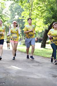 BIB: 010
                            <button type="button" onclick="openModal(5040795)" class="btn btn-primary btn-sm float-right btn-popup" data-toggle="modal" data-target=".modal-high-quality">
                        <i class="fas fa-shopping-cart"></i> Add to Cart
                    </button>
                                            <button type="button" onclick="isThisMe(5040795, true)" class="btn btn-success btn-sm float-right btn-popup btn-isme hidden" data-toggle="tooltip" data-placement="bottom" title="นี่คือรูปของคุณใช่ไหม คลิกที่นี่เพื่อเอาเข้าอัลบั้ม">
                        <i class="fas fa-plus"></i> Add to album
                    </button>
                    <button type="button" onclick="isThisMe(5040795, false)" class="btn btn-warning btn-sm float-right btn-popup btn-isnotme hidden">
                        <i class="fas fa-ban"></i> Remove from album
                    </button>