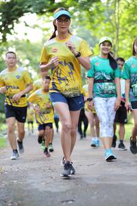 BIB: 0162, 263
                            <button type="button" onclick="openModal(5038135)" class="btn btn-primary btn-sm float-right btn-popup" data-toggle="modal" data-target=".modal-high-quality">
                        <i class="fas fa-shopping-cart"></i> Add to Cart
                    </button>
                                            <button type="button" onclick="isThisMe(5038135, true)" class="btn btn-success btn-sm float-right btn-popup btn-isme hidden" data-toggle="tooltip" data-placement="bottom" title="นี่คือรูปของคุณใช่ไหม คลิกที่นี่เพื่อเอาเข้าอัลบั้ม">
                        <i class="fas fa-plus"></i> Add to album
                    </button>
                    <button type="button" onclick="isThisMe(5038135, false)" class="btn btn-warning btn-sm float-right btn-popup btn-isnotme hidden">
                        <i class="fas fa-ban"></i> Remove from album
                    </button>