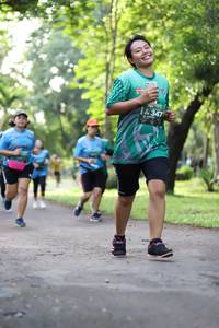 BIB: 347
                            <button type="button" onclick="openModal(5036231)" class="btn btn-primary btn-sm float-right btn-popup" data-toggle="modal" data-target=".modal-high-quality">
                        <i class="fas fa-shopping-cart"></i> Add to Cart
                    </button>
                                            <button type="button" onclick="isThisMe(5036231, true)" class="btn btn-success btn-sm float-right btn-popup btn-isme hidden" data-toggle="tooltip" data-placement="bottom" title="นี่คือรูปของคุณใช่ไหม คลิกที่นี่เพื่อเอาเข้าอัลบั้ม">
                        <i class="fas fa-plus"></i> Add to album
                    </button>
                    <button type="button" onclick="isThisMe(5036231, false)" class="btn btn-warning btn-sm float-right btn-popup btn-isnotme hidden">
                        <i class="fas fa-ban"></i> Remove from album
                    </button>