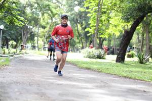 BIB: 0033
                            <button type="button" onclick="openModal(5069981)" class="btn btn-primary btn-sm float-right btn-popup" data-toggle="modal" data-target=".modal-high-quality">
                        <i class="fas fa-shopping-cart"></i> Add to Cart
                    </button>
                                            <button type="button" onclick="isThisMe(5069981, true)" class="btn btn-success btn-sm float-right btn-popup btn-isme hidden" data-toggle="tooltip" data-placement="bottom" title="นี่คือรูปของคุณใช่ไหม คลิกที่นี่เพื่อเอาเข้าอัลบั้ม">
                        <i class="fas fa-plus"></i> Add to album
                    </button>
                    <button type="button" onclick="isThisMe(5069981, false)" class="btn btn-warning btn-sm float-right btn-popup btn-isnotme hidden">
                        <i class="fas fa-ban"></i> Remove from album
                    </button>