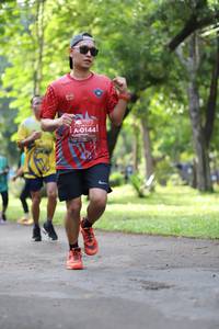 BIB: 0144
                            <button type="button" onclick="openModal(5038248)" class="btn btn-primary btn-sm float-right btn-popup" data-toggle="modal" data-target=".modal-high-quality">
                        <i class="fas fa-shopping-cart"></i> Add to Cart
                    </button>
                                            <button type="button" onclick="isThisMe(5038248, true)" class="btn btn-success btn-sm float-right btn-popup btn-isme hidden" data-toggle="tooltip" data-placement="bottom" title="นี่คือรูปของคุณใช่ไหม คลิกที่นี่เพื่อเอาเข้าอัลบั้ม">
                        <i class="fas fa-plus"></i> Add to album
                    </button>
                    <button type="button" onclick="isThisMe(5038248, false)" class="btn btn-warning btn-sm float-right btn-popup btn-isnotme hidden">
                        <i class="fas fa-ban"></i> Remove from album
                    </button>
