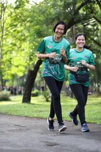 BIB: 942, 094
                            <button type="button" onclick="openModal(5036142)" class="btn btn-primary btn-sm float-right btn-popup" data-toggle="modal" data-target=".modal-high-quality">
                        <i class="fas fa-shopping-cart"></i> Add to Cart
                    </button>
                                            <button type="button" onclick="isThisMe(5036142, true)" class="btn btn-success btn-sm float-right btn-popup btn-isme hidden" data-toggle="tooltip" data-placement="bottom" title="นี่คือรูปของคุณใช่ไหม คลิกที่นี่เพื่อเอาเข้าอัลบั้ม">
                        <i class="fas fa-plus"></i> Add to album
                    </button>
                    <button type="button" onclick="isThisMe(5036142, false)" class="btn btn-warning btn-sm float-right btn-popup btn-isnotme hidden">
                        <i class="fas fa-ban"></i> Remove from album
                    </button>