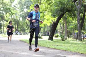 BIB: 0220
                            <button type="button" onclick="openModal(5064470)" class="btn btn-primary btn-sm float-right btn-popup" data-toggle="modal" data-target=".modal-high-quality">
                        <i class="fas fa-shopping-cart"></i> Add to Cart
                    </button>
                                            <button type="button" onclick="isThisMe(5064470, true)" class="btn btn-success btn-sm float-right btn-popup btn-isme hidden" data-toggle="tooltip" data-placement="bottom" title="นี่คือรูปของคุณใช่ไหม คลิกที่นี่เพื่อเอาเข้าอัลบั้ม">
                        <i class="fas fa-plus"></i> Add to album
                    </button>
                    <button type="button" onclick="isThisMe(5064470, false)" class="btn btn-warning btn-sm float-right btn-popup btn-isnotme hidden">
                        <i class="fas fa-ban"></i> Remove from album
                    </button>