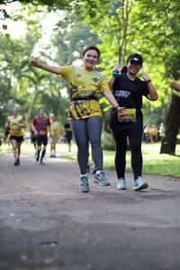 BIB: 0709, 928, 
                            <button type="button" onclick="openModal(5039732)" class="btn btn-primary btn-sm float-right btn-popup" data-toggle="modal" data-target=".modal-high-quality">
                        <i class="fas fa-shopping-cart"></i> Add to Cart
                    </button>
                                            <button type="button" onclick="isThisMe(5039732, true)" class="btn btn-success btn-sm float-right btn-popup btn-isme hidden" data-toggle="tooltip" data-placement="bottom" title="นี่คือรูปของคุณใช่ไหม คลิกที่นี่เพื่อเอาเข้าอัลบั้ม">
                        <i class="fas fa-plus"></i> Add to album
                    </button>
                    <button type="button" onclick="isThisMe(5039732, false)" class="btn btn-warning btn-sm float-right btn-popup btn-isnotme hidden">
                        <i class="fas fa-ban"></i> Remove from album
                    </button>