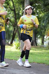 BIB: 0352, 1154
                            <button type="button" onclick="openModal(5038828)" class="btn btn-primary btn-sm float-right btn-popup" data-toggle="modal" data-target=".modal-high-quality">
                        <i class="fas fa-shopping-cart"></i> Add to Cart
                    </button>
                                            <button type="button" onclick="isThisMe(5038828, true)" class="btn btn-success btn-sm float-right btn-popup btn-isme hidden" data-toggle="tooltip" data-placement="bottom" title="นี่คือรูปของคุณใช่ไหม คลิกที่นี่เพื่อเอาเข้าอัลบั้ม">
                        <i class="fas fa-plus"></i> Add to album
                    </button>
                    <button type="button" onclick="isThisMe(5038828, false)" class="btn btn-warning btn-sm float-right btn-popup btn-isnotme hidden">
                        <i class="fas fa-ban"></i> Remove from album
                    </button>