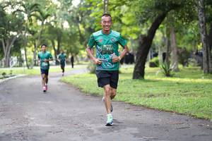 BIB: 7111
                            <button type="button" onclick="openModal(5025215)" class="btn btn-primary btn-sm float-right btn-popup" data-toggle="modal" data-target=".modal-high-quality">
                        <i class="fas fa-shopping-cart"></i> Add to Cart
                    </button>
                                            <button type="button" onclick="isThisMe(5025215, true)" class="btn btn-success btn-sm float-right btn-popup btn-isme hidden" data-toggle="tooltip" data-placement="bottom" title="นี่คือรูปของคุณใช่ไหม คลิกที่นี่เพื่อเอาเข้าอัลบั้ม">
                        <i class="fas fa-plus"></i> Add to album
                    </button>
                    <button type="button" onclick="isThisMe(5025215, false)" class="btn btn-warning btn-sm float-right btn-popup btn-isnotme hidden">
                        <i class="fas fa-ban"></i> Remove from album
                    </button>