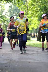 BIB: 1004, 0667, 024
                            <button type="button" onclick="openModal(5039345)" class="btn btn-primary btn-sm float-right btn-popup" data-toggle="modal" data-target=".modal-high-quality">
                        <i class="fas fa-shopping-cart"></i> Add to Cart
                    </button>
                                            <button type="button" onclick="isThisMe(5039345, true)" class="btn btn-success btn-sm float-right btn-popup btn-isme hidden" data-toggle="tooltip" data-placement="bottom" title="นี่คือรูปของคุณใช่ไหม คลิกที่นี่เพื่อเอาเข้าอัลบั้ม">
                        <i class="fas fa-plus"></i> Add to album
                    </button>
                    <button type="button" onclick="isThisMe(5039345, false)" class="btn btn-warning btn-sm float-right btn-popup btn-isnotme hidden">
                        <i class="fas fa-ban"></i> Remove from album
                    </button>