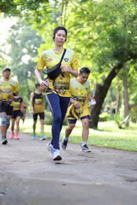 BIB: 0430
                            <button type="button" onclick="openModal(5038846)" class="btn btn-primary btn-sm float-right btn-popup" data-toggle="modal" data-target=".modal-high-quality">
                        <i class="fas fa-shopping-cart"></i> Add to Cart
                    </button>
                                            <button type="button" onclick="isThisMe(5038846, true)" class="btn btn-success btn-sm float-right btn-popup btn-isme hidden" data-toggle="tooltip" data-placement="bottom" title="นี่คือรูปของคุณใช่ไหม คลิกที่นี่เพื่อเอาเข้าอัลบั้ม">
                        <i class="fas fa-plus"></i> Add to album
                    </button>
                    <button type="button" onclick="isThisMe(5038846, false)" class="btn btn-warning btn-sm float-right btn-popup btn-isnotme hidden">
                        <i class="fas fa-ban"></i> Remove from album
                    </button>
