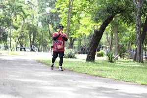 BIB: 
                            <button type="button" onclick="openModal(5074037)" class="btn btn-primary btn-sm float-right btn-popup" data-toggle="modal" data-target=".modal-high-quality">
                        <i class="fas fa-shopping-cart"></i> Add to Cart
                    </button>
                                            <button type="button" onclick="isThisMe(5074037, true)" class="btn btn-success btn-sm float-right btn-popup btn-isme hidden" data-toggle="tooltip" data-placement="bottom" title="นี่คือรูปของคุณใช่ไหม คลิกที่นี่เพื่อเอาเข้าอัลบั้ม">
                        <i class="fas fa-plus"></i> Add to album
                    </button>
                    <button type="button" onclick="isThisMe(5074037, false)" class="btn btn-warning btn-sm float-right btn-popup btn-isnotme hidden">
                        <i class="fas fa-ban"></i> Remove from album
                    </button>