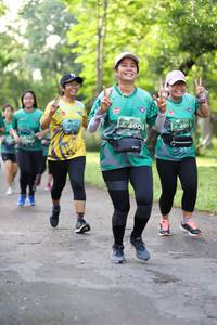 BIB: 491
                            <button type="button" onclick="openModal(5034421)" class="btn btn-primary btn-sm float-right btn-popup" data-toggle="modal" data-target=".modal-high-quality">
                        <i class="fas fa-shopping-cart"></i> Add to Cart
                    </button>
                                            <button type="button" onclick="isThisMe(5034421, true)" class="btn btn-success btn-sm float-right btn-popup btn-isme hidden" data-toggle="tooltip" data-placement="bottom" title="นี่คือรูปของคุณใช่ไหม คลิกที่นี่เพื่อเอาเข้าอัลบั้ม">
                        <i class="fas fa-plus"></i> Add to album
                    </button>
                    <button type="button" onclick="isThisMe(5034421, false)" class="btn btn-warning btn-sm float-right btn-popup btn-isnotme hidden">
                        <i class="fas fa-ban"></i> Remove from album
                    </button>