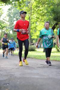 BIB: 0079
                            <button type="button" onclick="openModal(5038270)" class="btn btn-primary btn-sm float-right btn-popup" data-toggle="modal" data-target=".modal-high-quality">
                        <i class="fas fa-shopping-cart"></i> Add to Cart
                    </button>
                                            <button type="button" onclick="isThisMe(5038270, true)" class="btn btn-success btn-sm float-right btn-popup btn-isme hidden" data-toggle="tooltip" data-placement="bottom" title="นี่คือรูปของคุณใช่ไหม คลิกที่นี่เพื่อเอาเข้าอัลบั้ม">
                        <i class="fas fa-plus"></i> Add to album
                    </button>
                    <button type="button" onclick="isThisMe(5038270, false)" class="btn btn-warning btn-sm float-right btn-popup btn-isnotme hidden">
                        <i class="fas fa-ban"></i> Remove from album
                    </button>