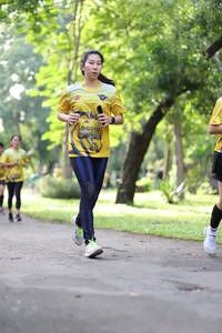BIB: 0352
                            <button type="button" onclick="openModal(5038822)" class="btn btn-primary btn-sm float-right btn-popup" data-toggle="modal" data-target=".modal-high-quality">
                        <i class="fas fa-shopping-cart"></i> Add to Cart
                    </button>
                                            <button type="button" onclick="isThisMe(5038822, true)" class="btn btn-success btn-sm float-right btn-popup btn-isme hidden" data-toggle="tooltip" data-placement="bottom" title="นี่คือรูปของคุณใช่ไหม คลิกที่นี่เพื่อเอาเข้าอัลบั้ม">
                        <i class="fas fa-plus"></i> Add to album
                    </button>
                    <button type="button" onclick="isThisMe(5038822, false)" class="btn btn-warning btn-sm float-right btn-popup btn-isnotme hidden">
                        <i class="fas fa-ban"></i> Remove from album
                    </button>