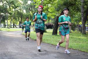 BIB: 4731
                            <button type="button" onclick="openModal(5032483)" class="btn btn-primary btn-sm float-right btn-popup" data-toggle="modal" data-target=".modal-high-quality">
                        <i class="fas fa-shopping-cart"></i> Add to Cart
                    </button>
                                            <button type="button" onclick="isThisMe(5032483, true)" class="btn btn-success btn-sm float-right btn-popup btn-isme hidden" data-toggle="tooltip" data-placement="bottom" title="นี่คือรูปของคุณใช่ไหม คลิกที่นี่เพื่อเอาเข้าอัลบั้ม">
                        <i class="fas fa-plus"></i> Add to album
                    </button>
                    <button type="button" onclick="isThisMe(5032483, false)" class="btn btn-warning btn-sm float-right btn-popup btn-isnotme hidden">
                        <i class="fas fa-ban"></i> Remove from album
                    </button>