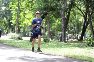 BIB: 0750
                            <button type="button" onclick="openModal(5084516)" class="btn btn-primary btn-sm float-right btn-popup" data-toggle="modal" data-target=".modal-high-quality">
                        <i class="fas fa-shopping-cart"></i> Add to Cart
                    </button>
                                            <button type="button" onclick="isThisMe(5084516, true)" class="btn btn-success btn-sm float-right btn-popup btn-isme hidden" data-toggle="tooltip" data-placement="bottom" title="นี่คือรูปของคุณใช่ไหม คลิกที่นี่เพื่อเอาเข้าอัลบั้ม">
                        <i class="fas fa-plus"></i> Add to album
                    </button>
                    <button type="button" onclick="isThisMe(5084516, false)" class="btn btn-warning btn-sm float-right btn-popup btn-isnotme hidden">
                        <i class="fas fa-ban"></i> Remove from album
                    </button>