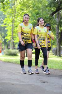 BIB: 0935, 0975
                            <button type="button" onclick="openModal(5039894)" class="btn btn-primary btn-sm float-right btn-popup" data-toggle="modal" data-target=".modal-high-quality">
                        <i class="fas fa-shopping-cart"></i> Add to Cart
                    </button>
                                            <button type="button" onclick="isThisMe(5039894, true)" class="btn btn-success btn-sm float-right btn-popup btn-isme hidden" data-toggle="tooltip" data-placement="bottom" title="นี่คือรูปของคุณใช่ไหม คลิกที่นี่เพื่อเอาเข้าอัลบั้ม">
                        <i class="fas fa-plus"></i> Add to album
                    </button>
                    <button type="button" onclick="isThisMe(5039894, false)" class="btn btn-warning btn-sm float-right btn-popup btn-isnotme hidden">
                        <i class="fas fa-ban"></i> Remove from album
                    </button>