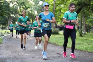 BIB: 163
                            <button type="button" onclick="openModal(5032585)" class="btn btn-primary btn-sm float-right btn-popup" data-toggle="modal" data-target=".modal-high-quality">
                        <i class="fas fa-shopping-cart"></i> Add to Cart
                    </button>
                                            <button type="button" onclick="isThisMe(5032585, true)" class="btn btn-success btn-sm float-right btn-popup btn-isme hidden" data-toggle="tooltip" data-placement="bottom" title="นี่คือรูปของคุณใช่ไหม คลิกที่นี่เพื่อเอาเข้าอัลบั้ม">
                        <i class="fas fa-plus"></i> Add to album
                    </button>
                    <button type="button" onclick="isThisMe(5032585, false)" class="btn btn-warning btn-sm float-right btn-popup btn-isnotme hidden">
                        <i class="fas fa-ban"></i> Remove from album
                    </button>