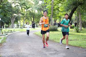 BIB: 486
                            <button type="button" onclick="openModal(5025065)" class="btn btn-primary btn-sm float-right btn-popup" data-toggle="modal" data-target=".modal-high-quality">
                        <i class="fas fa-shopping-cart"></i> Add to Cart
                    </button>
                                            <button type="button" onclick="isThisMe(5025065, true)" class="btn btn-success btn-sm float-right btn-popup btn-isme hidden" data-toggle="tooltip" data-placement="bottom" title="นี่คือรูปของคุณใช่ไหม คลิกที่นี่เพื่อเอาเข้าอัลบั้ม">
                        <i class="fas fa-plus"></i> Add to album
                    </button>
                    <button type="button" onclick="isThisMe(5025065, false)" class="btn btn-warning btn-sm float-right btn-popup btn-isnotme hidden">
                        <i class="fas fa-ban"></i> Remove from album
                    </button>