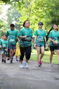 BIB: 258, 221, 3211
                            <button type="button" onclick="openModal(5037133)" class="btn btn-primary btn-sm float-right btn-popup" data-toggle="modal" data-target=".modal-high-quality">
                        <i class="fas fa-shopping-cart"></i> Add to Cart
                    </button>
                                            <button type="button" onclick="isThisMe(5037133, true)" class="btn btn-success btn-sm float-right btn-popup btn-isme hidden" data-toggle="tooltip" data-placement="bottom" title="นี่คือรูปของคุณใช่ไหม คลิกที่นี่เพื่อเอาเข้าอัลบั้ม">
                        <i class="fas fa-plus"></i> Add to album
                    </button>
                    <button type="button" onclick="isThisMe(5037133, false)" class="btn btn-warning btn-sm float-right btn-popup btn-isnotme hidden">
                        <i class="fas fa-ban"></i> Remove from album
                    </button>