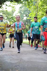 BIB: 0041, 2671, 020
                            <button type="button" onclick="openModal(5038101)" class="btn btn-primary btn-sm float-right btn-popup" data-toggle="modal" data-target=".modal-high-quality">
                        <i class="fas fa-shopping-cart"></i> Add to Cart
                    </button>
                                            <button type="button" onclick="isThisMe(5038101, true)" class="btn btn-success btn-sm float-right btn-popup btn-isme hidden" data-toggle="tooltip" data-placement="bottom" title="นี่คือรูปของคุณใช่ไหม คลิกที่นี่เพื่อเอาเข้าอัลบั้ม">
                        <i class="fas fa-plus"></i> Add to album
                    </button>
                    <button type="button" onclick="isThisMe(5038101, false)" class="btn btn-warning btn-sm float-right btn-popup btn-isnotme hidden">
                        <i class="fas fa-ban"></i> Remove from album
                    </button>