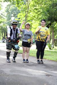BIB: 0300
                            <button type="button" onclick="openModal(5047126)" class="btn btn-primary btn-sm float-right btn-popup" data-toggle="modal" data-target=".modal-high-quality">
                        <i class="fas fa-shopping-cart"></i> Add to Cart
                    </button>
                                            <button type="button" onclick="isThisMe(5047126, true)" class="btn btn-success btn-sm float-right btn-popup btn-isme hidden" data-toggle="tooltip" data-placement="bottom" title="นี่คือรูปของคุณใช่ไหม คลิกที่นี่เพื่อเอาเข้าอัลบั้ม">
                        <i class="fas fa-plus"></i> Add to album
                    </button>
                    <button type="button" onclick="isThisMe(5047126, false)" class="btn btn-warning btn-sm float-right btn-popup btn-isnotme hidden">
                        <i class="fas fa-ban"></i> Remove from album
                    </button>