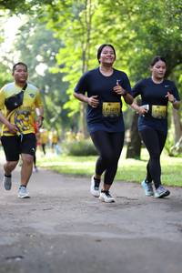BIB: 127, 1195, 1278
                            <button type="button" onclick="openModal(5039368)" class="btn btn-primary btn-sm float-right btn-popup" data-toggle="modal" data-target=".modal-high-quality">
                        <i class="fas fa-shopping-cart"></i> Add to Cart
                    </button>
                                            <button type="button" onclick="isThisMe(5039368, true)" class="btn btn-success btn-sm float-right btn-popup btn-isme hidden" data-toggle="tooltip" data-placement="bottom" title="นี่คือรูปของคุณใช่ไหม คลิกที่นี่เพื่อเอาเข้าอัลบั้ม">
                        <i class="fas fa-plus"></i> Add to album
                    </button>
                    <button type="button" onclick="isThisMe(5039368, false)" class="btn btn-warning btn-sm float-right btn-popup btn-isnotme hidden">
                        <i class="fas fa-ban"></i> Remove from album
                    </button>