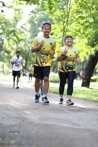 BIB: 1113, 109
                            <button type="button" onclick="openModal(5041506)" class="btn btn-primary btn-sm float-right btn-popup" data-toggle="modal" data-target=".modal-high-quality">
                        <i class="fas fa-shopping-cart"></i> Add to Cart
                    </button>
                                            <button type="button" onclick="isThisMe(5041506, true)" class="btn btn-success btn-sm float-right btn-popup btn-isme hidden" data-toggle="tooltip" data-placement="bottom" title="นี่คือรูปของคุณใช่ไหม คลิกที่นี่เพื่อเอาเข้าอัลบั้ม">
                        <i class="fas fa-plus"></i> Add to album
                    </button>
                    <button type="button" onclick="isThisMe(5041506, false)" class="btn btn-warning btn-sm float-right btn-popup btn-isnotme hidden">
                        <i class="fas fa-ban"></i> Remove from album
                    </button>