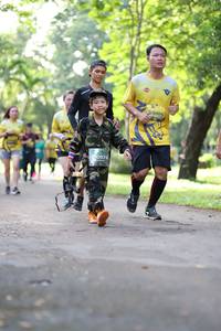 BIB: 0486, 0572
                            <button type="button" onclick="openModal(5038858)" class="btn btn-primary btn-sm float-right btn-popup" data-toggle="modal" data-target=".modal-high-quality">
                        <i class="fas fa-shopping-cart"></i> Add to Cart
                    </button>
                                            <button type="button" onclick="isThisMe(5038858, true)" class="btn btn-success btn-sm float-right btn-popup btn-isme hidden" data-toggle="tooltip" data-placement="bottom" title="นี่คือรูปของคุณใช่ไหม คลิกที่นี่เพื่อเอาเข้าอัลบั้ม">
                        <i class="fas fa-plus"></i> Add to album
                    </button>
                    <button type="button" onclick="isThisMe(5038858, false)" class="btn btn-warning btn-sm float-right btn-popup btn-isnotme hidden">
                        <i class="fas fa-ban"></i> Remove from album
                    </button>