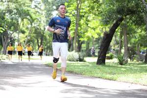 BIB: 836
                            <button type="button" onclick="openModal(5084496)" class="btn btn-primary btn-sm float-right btn-popup" data-toggle="modal" data-target=".modal-high-quality">
                        <i class="fas fa-shopping-cart"></i> Add to Cart
                    </button>
                                            <button type="button" onclick="isThisMe(5084496, true)" class="btn btn-success btn-sm float-right btn-popup btn-isme hidden" data-toggle="tooltip" data-placement="bottom" title="นี่คือรูปของคุณใช่ไหม คลิกที่นี่เพื่อเอาเข้าอัลบั้ม">
                        <i class="fas fa-plus"></i> Add to album
                    </button>
                    <button type="button" onclick="isThisMe(5084496, false)" class="btn btn-warning btn-sm float-right btn-popup btn-isnotme hidden">
                        <i class="fas fa-ban"></i> Remove from album
                    </button>