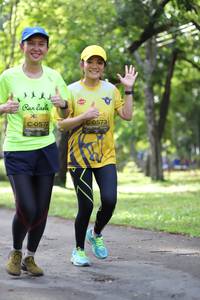 BIB: 0573, 0572
                            <button type="button" onclick="openModal(5040397)" class="btn btn-primary btn-sm float-right btn-popup" data-toggle="modal" data-target=".modal-high-quality">
                        <i class="fas fa-shopping-cart"></i> Add to Cart
                    </button>
                                            <button type="button" onclick="isThisMe(5040397, true)" class="btn btn-success btn-sm float-right btn-popup btn-isme hidden" data-toggle="tooltip" data-placement="bottom" title="นี่คือรูปของคุณใช่ไหม คลิกที่นี่เพื่อเอาเข้าอัลบั้ม">
                        <i class="fas fa-plus"></i> Add to album
                    </button>
                    <button type="button" onclick="isThisMe(5040397, false)" class="btn btn-warning btn-sm float-right btn-popup btn-isnotme hidden">
                        <i class="fas fa-ban"></i> Remove from album
                    </button>