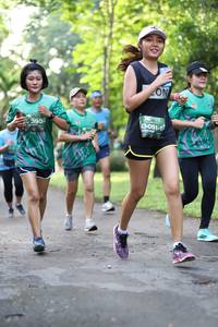 BIB: 395
                            <button type="button" onclick="openModal(5033935)" class="btn btn-primary btn-sm float-right btn-popup" data-toggle="modal" data-target=".modal-high-quality">
                        <i class="fas fa-shopping-cart"></i> Add to Cart
                    </button>
                                            <button type="button" onclick="isThisMe(5033935, true)" class="btn btn-success btn-sm float-right btn-popup btn-isme hidden" data-toggle="tooltip" data-placement="bottom" title="นี่คือรูปของคุณใช่ไหม คลิกที่นี่เพื่อเอาเข้าอัลบั้ม">
                        <i class="fas fa-plus"></i> Add to album
                    </button>
                    <button type="button" onclick="isThisMe(5033935, false)" class="btn btn-warning btn-sm float-right btn-popup btn-isnotme hidden">
                        <i class="fas fa-ban"></i> Remove from album
                    </button>