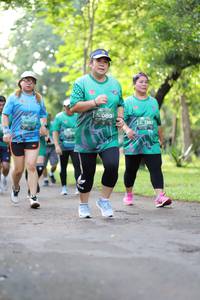 BIB: 089, 1251
                            <button type="button" onclick="openModal(5036551)" class="btn btn-primary btn-sm float-right btn-popup" data-toggle="modal" data-target=".modal-high-quality">
                        <i class="fas fa-shopping-cart"></i> Add to Cart
                    </button>
                                            <button type="button" onclick="isThisMe(5036551, true)" class="btn btn-success btn-sm float-right btn-popup btn-isme hidden" data-toggle="tooltip" data-placement="bottom" title="นี่คือรูปของคุณใช่ไหม คลิกที่นี่เพื่อเอาเข้าอัลบั้ม">
                        <i class="fas fa-plus"></i> Add to album
                    </button>
                    <button type="button" onclick="isThisMe(5036551, false)" class="btn btn-warning btn-sm float-right btn-popup btn-isnotme hidden">
                        <i class="fas fa-ban"></i> Remove from album
                    </button>