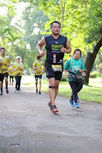 BIB: 80256, 1742
                            <button type="button" onclick="openModal(5040073)" class="btn btn-primary btn-sm float-right btn-popup" data-toggle="modal" data-target=".modal-high-quality">
                        <i class="fas fa-shopping-cart"></i> Add to Cart
                    </button>
                                            <button type="button" onclick="isThisMe(5040073, true)" class="btn btn-success btn-sm float-right btn-popup btn-isme hidden" data-toggle="tooltip" data-placement="bottom" title="นี่คือรูปของคุณใช่ไหม คลิกที่นี่เพื่อเอาเข้าอัลบั้ม">
                        <i class="fas fa-plus"></i> Add to album
                    </button>
                    <button type="button" onclick="isThisMe(5040073, false)" class="btn btn-warning btn-sm float-right btn-popup btn-isnotme hidden">
                        <i class="fas fa-ban"></i> Remove from album
                    </button>