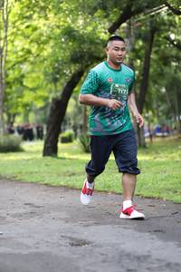 BIB: 717
                            <button type="button" onclick="openModal(5033486)" class="btn btn-primary btn-sm float-right btn-popup" data-toggle="modal" data-target=".modal-high-quality">
                        <i class="fas fa-shopping-cart"></i> Add to Cart
                    </button>
                                            <button type="button" onclick="isThisMe(5033486, true)" class="btn btn-success btn-sm float-right btn-popup btn-isme hidden" data-toggle="tooltip" data-placement="bottom" title="นี่คือรูปของคุณใช่ไหม คลิกที่นี่เพื่อเอาเข้าอัลบั้ม">
                        <i class="fas fa-plus"></i> Add to album
                    </button>
                    <button type="button" onclick="isThisMe(5033486, false)" class="btn btn-warning btn-sm float-right btn-popup btn-isnotme hidden">
                        <i class="fas fa-ban"></i> Remove from album
                    </button>