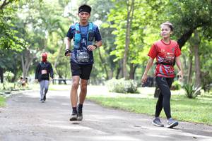 BIB: 0035, 0441
                            <button type="button" onclick="openModal(5072749)" class="btn btn-primary btn-sm float-right btn-popup" data-toggle="modal" data-target=".modal-high-quality">
                        <i class="fas fa-shopping-cart"></i> Add to Cart
                    </button>
                                            <button type="button" onclick="isThisMe(5072749, true)" class="btn btn-success btn-sm float-right btn-popup btn-isme hidden" data-toggle="tooltip" data-placement="bottom" title="นี่คือรูปของคุณใช่ไหม คลิกที่นี่เพื่อเอาเข้าอัลบั้ม">
                        <i class="fas fa-plus"></i> Add to album
                    </button>
                    <button type="button" onclick="isThisMe(5072749, false)" class="btn btn-warning btn-sm float-right btn-popup btn-isnotme hidden">
                        <i class="fas fa-ban"></i> Remove from album
                    </button>