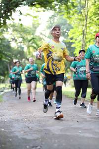 BIB: 0733
                            <button type="button" onclick="openModal(5035664)" class="btn btn-primary btn-sm float-right btn-popup" data-toggle="modal" data-target=".modal-high-quality">
                        <i class="fas fa-shopping-cart"></i> Add to Cart
                    </button>
                                            <button type="button" onclick="isThisMe(5035664, true)" class="btn btn-success btn-sm float-right btn-popup btn-isme hidden" data-toggle="tooltip" data-placement="bottom" title="นี่คือรูปของคุณใช่ไหม คลิกที่นี่เพื่อเอาเข้าอัลบั้ม">
                        <i class="fas fa-plus"></i> Add to album
                    </button>
                    <button type="button" onclick="isThisMe(5035664, false)" class="btn btn-warning btn-sm float-right btn-popup btn-isnotme hidden">
                        <i class="fas fa-ban"></i> Remove from album
                    </button>